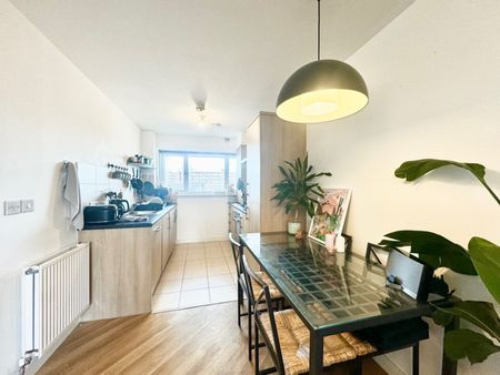 2 Bed Flat, Tooting High Street, SW17 - Photo 4