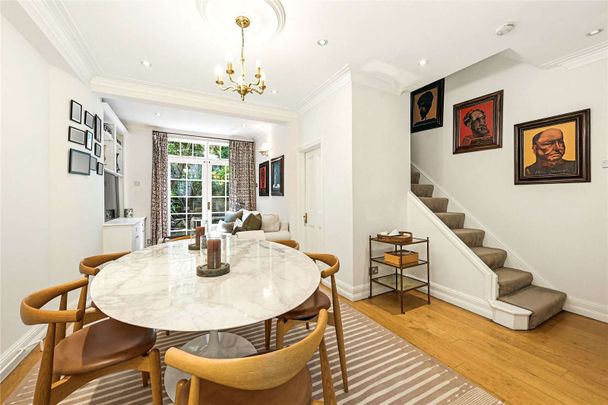 Beautiful family home of over 2,100 sq ft, enviably located on the 'Pimlico Grid', comprising 5 double bedrooms, 3 bathrooms, 2 reception room and private garden. - Photo 1