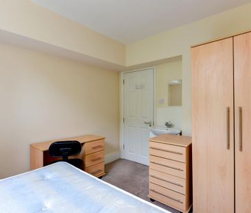 6 bedroom house to rent - Photo 3