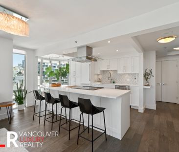 Condo in Downtown Vancouver, BC - Photo 5