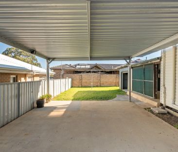 3 Bedroom House plus a study/sunroom - Photo 2