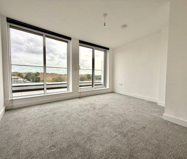 2 bedroom penthouse to rent - Photo 4