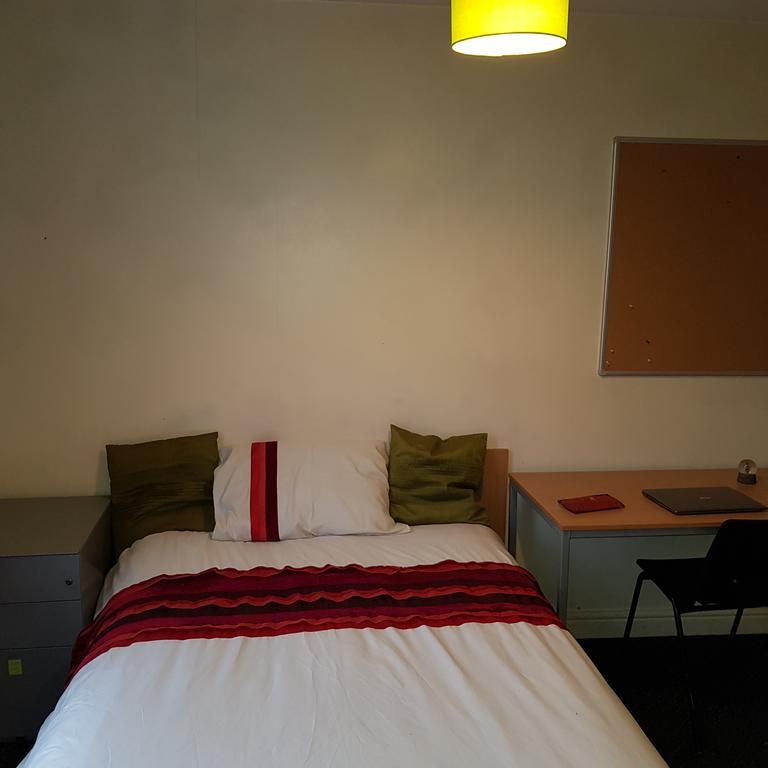 6 bedroom flat to rent - Photo 1