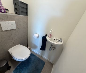 Recent tweeslaapkamer dakappartement met terras! - Photo 2