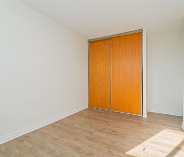 For Lease - 2000 Jasmine Crescent Unit# 415, Beacon Hill North - So... - Photo 4