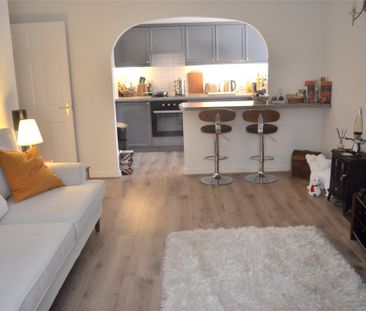 Bradley Close, Belmont, Sutton, SM2 - Photo 5