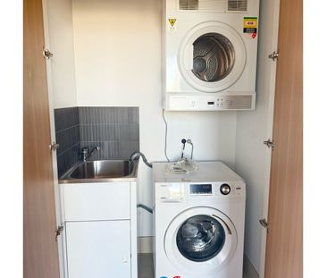 Fully Furnished / Premium 1 Bedroom plus study in 88 Church St West... - Photo 1