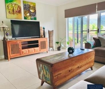 Modern, Stylish & Fully Furnished – Breathtaking Mountain & Duck Po... - Photo 1