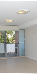 Modern 1 Bedroom Apartment! - Photo 4