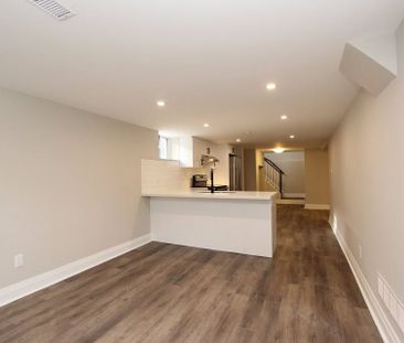 For Lease - 305 Palmerston Avenue, Whitby, Ontario - Photo 6