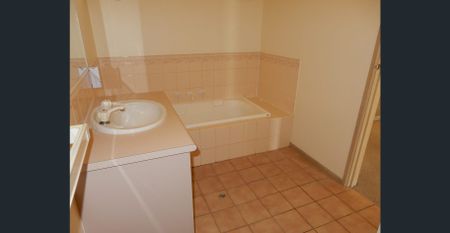 Quiet Court Location. West Wodonga!! - Photo 4