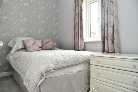 Pennythorne Drive, Yeadon, Leeds - Photo 5