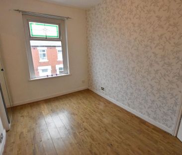 3 bedroom terraced house to rent - Photo 6
