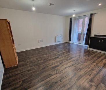 2 bedroom flat to rent - Photo 3