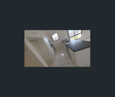 Charming 3-Bedroom Home in Gracemere! - Photo 2