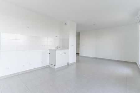 location Appartement F2 DE 45.4m² À MARSEILLE - Photo 2