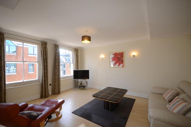 2 bedroom flat to rent - Photo 1
