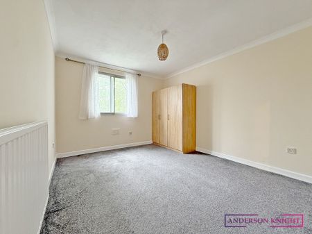 Aldergrove Gardens, TW3, Hounslow West - Photo 3