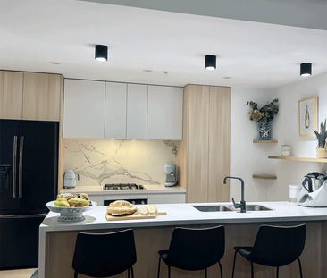 2 Bedroom Unit in a Central Location! - Photo 5