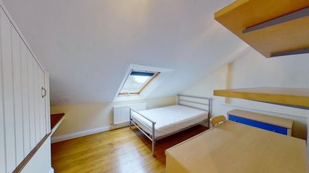 6 bedroom terraced house to rent - Photo 4