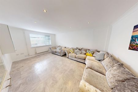 Chichester Close, Top Valley, Nottingham - Photo 5