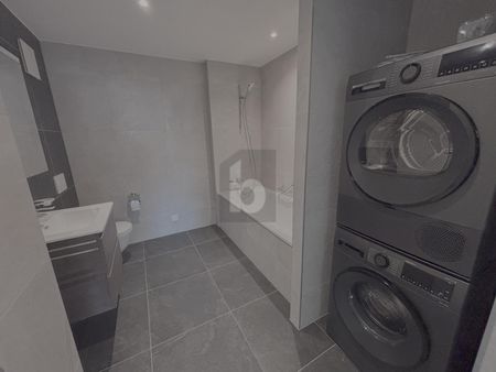 NEW, SPACIOUS AND LUMINOUS, HIGH-END FINISHES - Photo 4