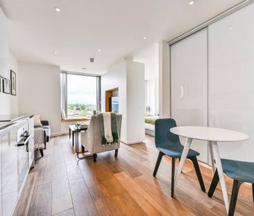 Studio to rent - Photo 1