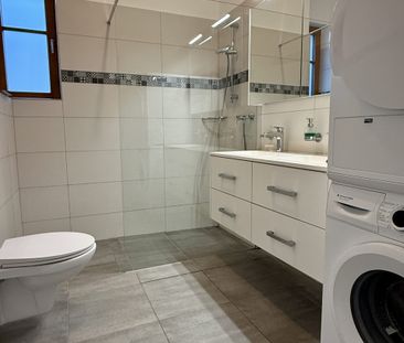 Appartement de 4.5 pièces entièrement rénové avec grande terrasse - Photo 5