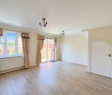 3 bedroom semi-detached house to rent - Photo 1