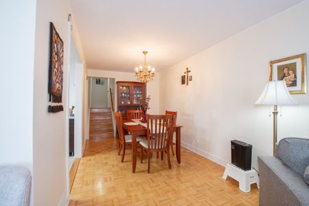 **BEAUTIFUL** 3 Bedroom Main Unit in St. Catharines!! - Photo 5