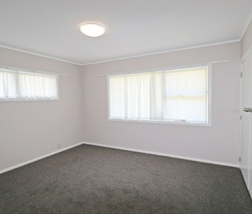 Spacious Three Bedrooms in Dinsdale - Photo 2