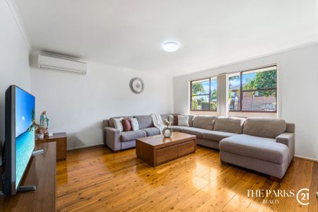 4 Rickard Road&comma; Bossley Park – Updated Family Home for Rent - Photo 2