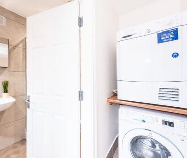 5 bedroom terraced house to rent - Photo 4