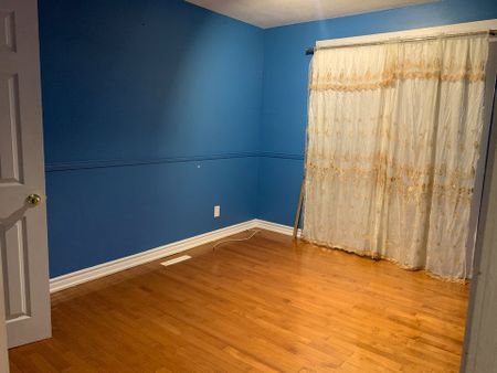 For Lease - 275 Tower Drive, Toronto, Ontario - Photo 2