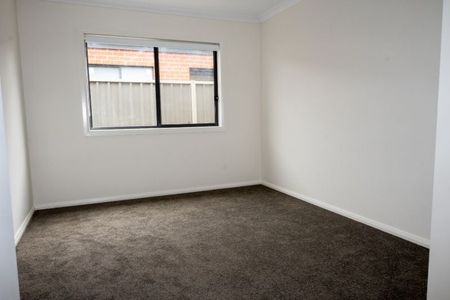 4 Fortune Parade, Yarrawonga - Photo 2