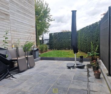 Gelijkvloers appartement met terras/tuin én autostaanplaats nabij c... - Photo 3