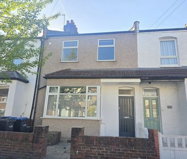Millais Road, Enfield, EN1 - Photo 3