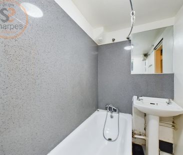 1 bedroom in a house share to rent - Photo 6