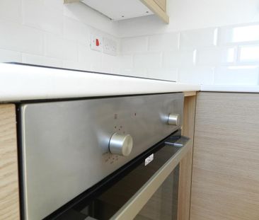 1 bedroom ground floor flat to rent - Photo 1