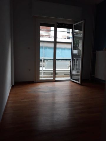 Studio/Γκαρσονιέρα για ενοικίαση Κέντρο (Ζωγράφου) - Photo 4