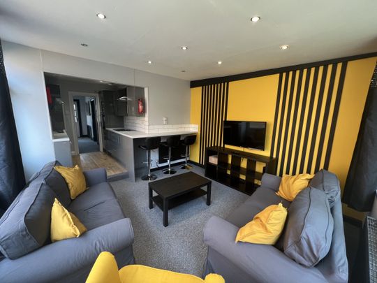 Ash Crescent - Photo 1