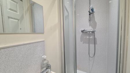 1 bedroom house to rent Greetwell Road, Lincoln, Lincolnshire, LN2 - Photo 2