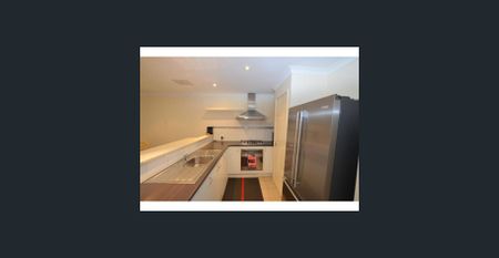 Modern Villa in Balcatta - Photo 2