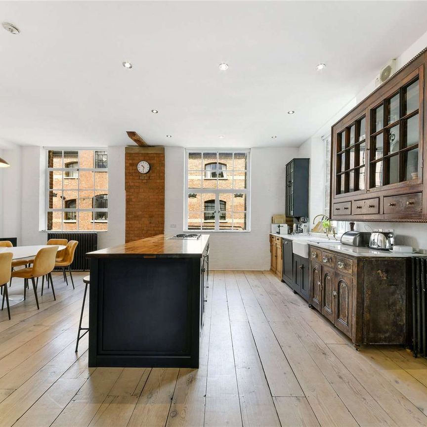 Utterly exquisite 2 double bedroom apartment situated in this unique factory conversion. - Photo 1