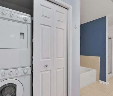 2086 Valin St, Orléans, Ottawa, ON - Photo 6