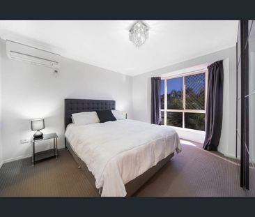 Spacious Family Home with Huge Outdoor Area in Convenient Meadowbro... - Photo 6