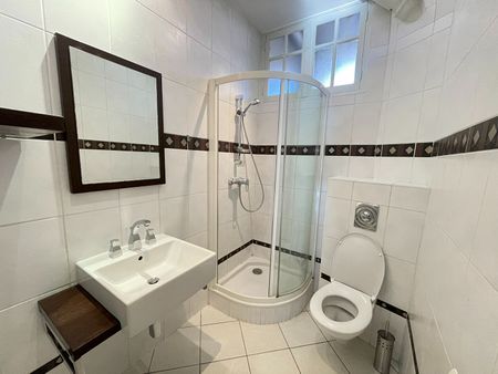 Location Appartement 4 pièces 82m² - Photo 2