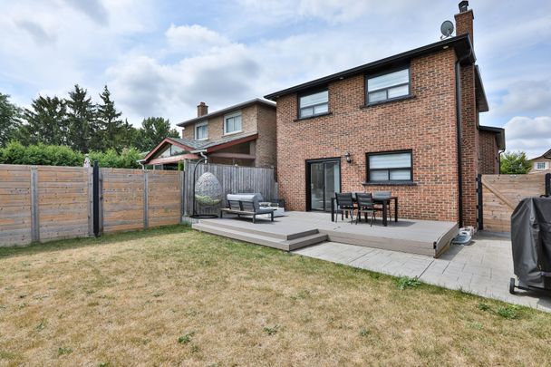 For Lease - 21 Avon Crescent, Vaughan, Ontario - Photo 1