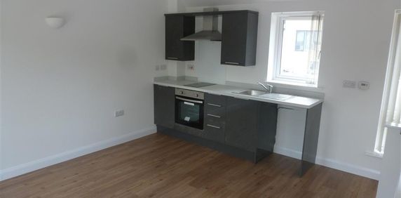 Churchill Road, Wisbech - Photo 2