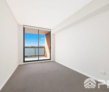 Spacious Two Bedroom Apartment with Double Parking in North Rocks w... - Photo 5